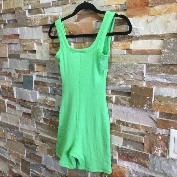 SKIMS Cotton Rib Neon Green Romper Kylie Jenner - Picture 4 of 9